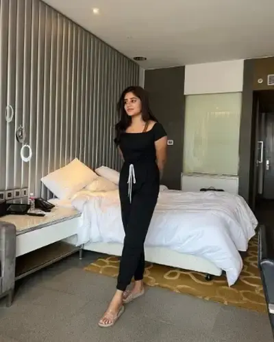 Call Girls Ramdaspeth Cash On Delivery