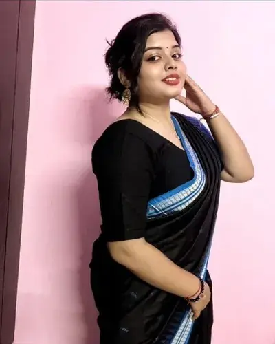 Call Girl in Ramdaspeth